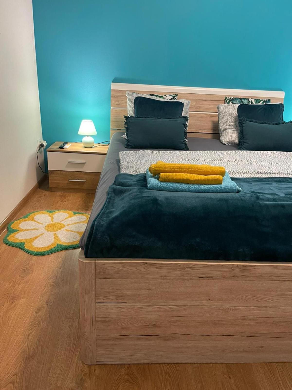 Velky Apartman Bratislava Exterior photo